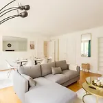 8p - 3br Le Marais Spacious - - Historic Apartment Paris