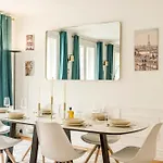 8p - 3br Le Marais Spacious - - Historic Apartment