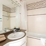 8p - 3br Le Marais Spacious - - Historic Apartment Paris